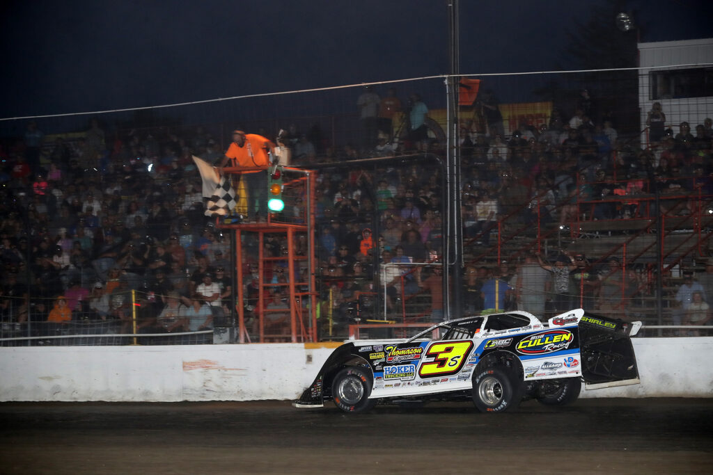 Brian Shirley Wins Late Model Race at Sycamore Speedway